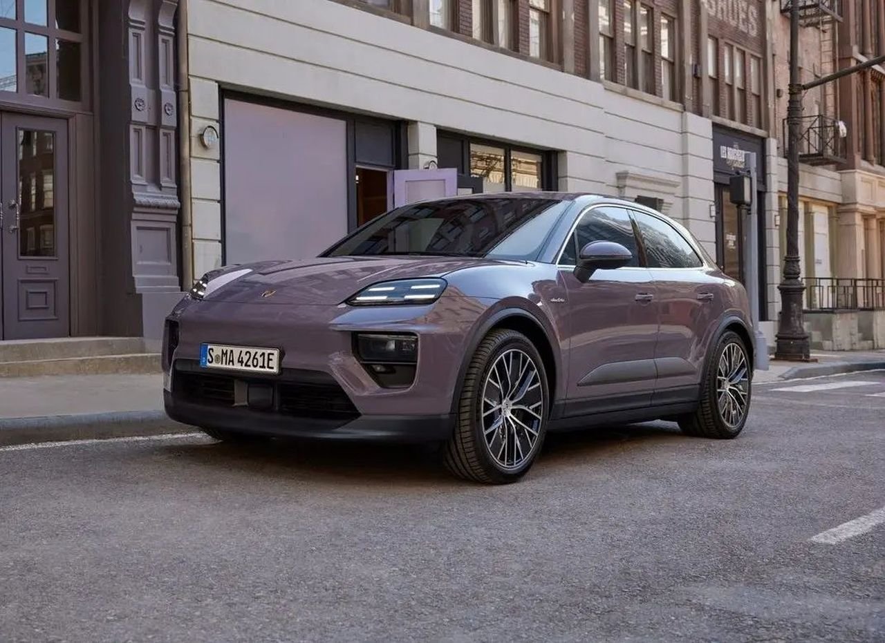 2025 Porsche Macan EV-leaked-image-2