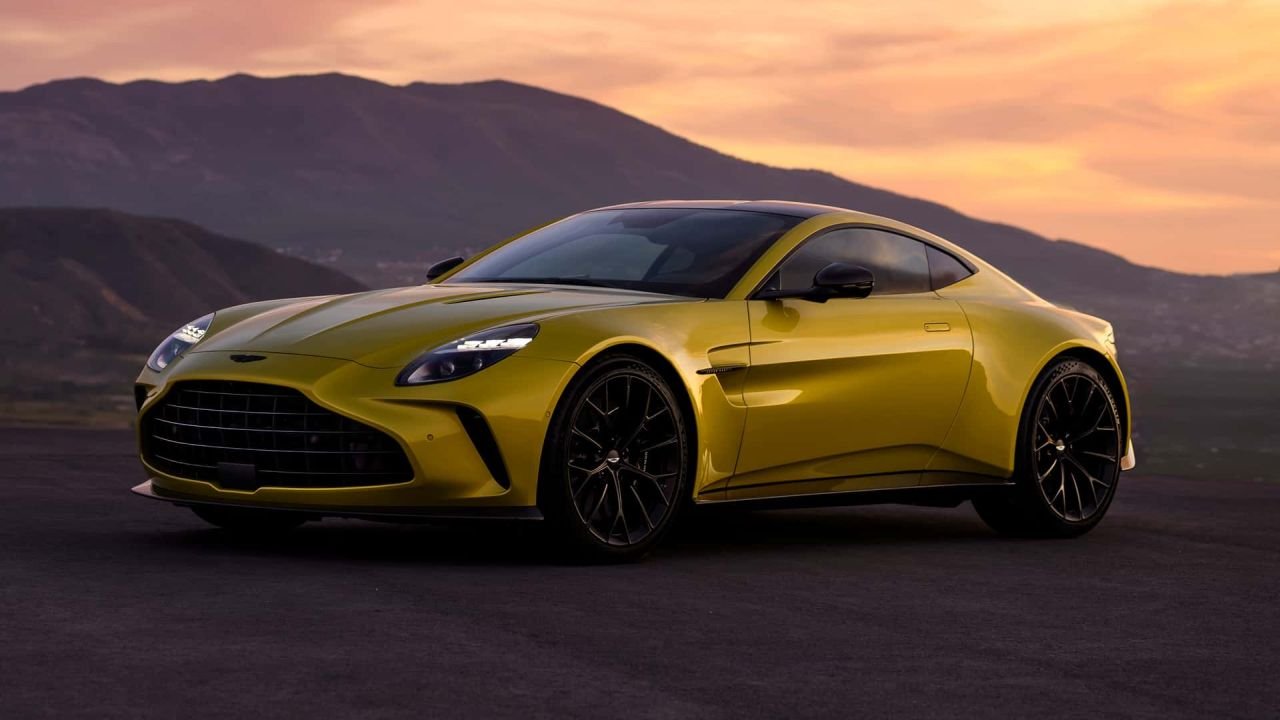 2025-aston-martin-vantage-21