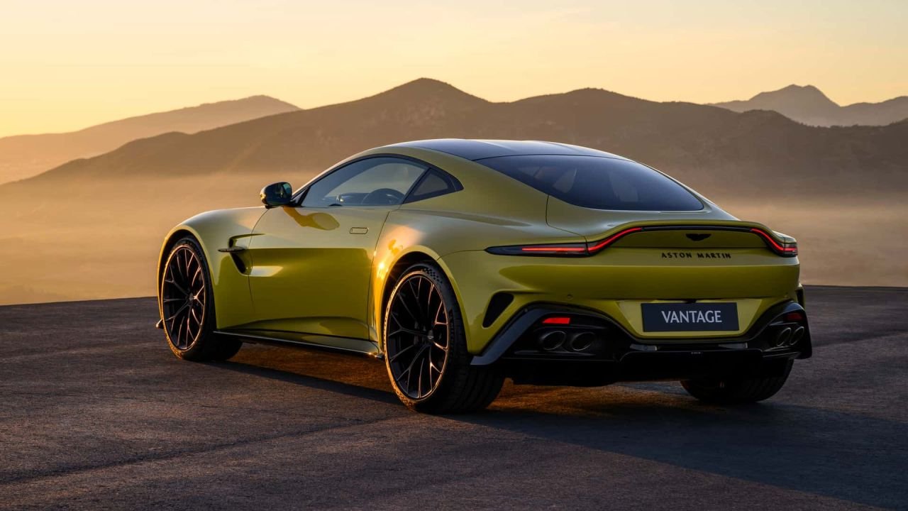 2025-aston-martin-vantage-27