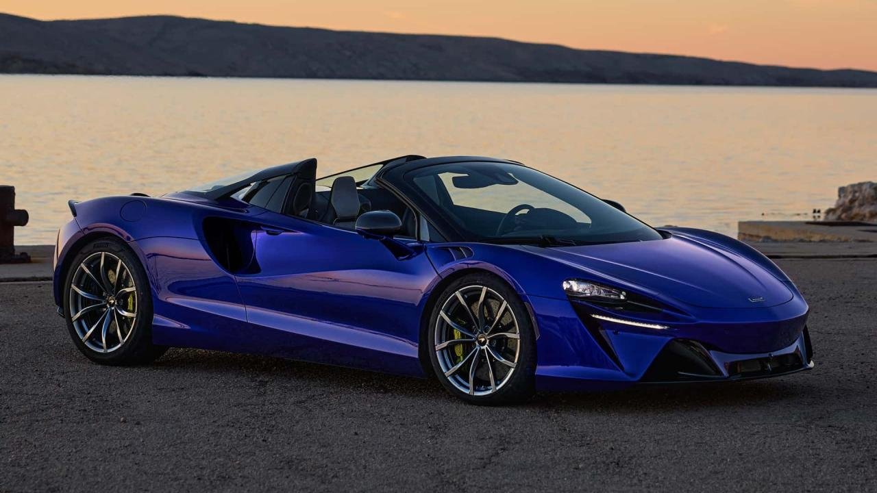 2025-mclaren-artura-spider-front-3-4