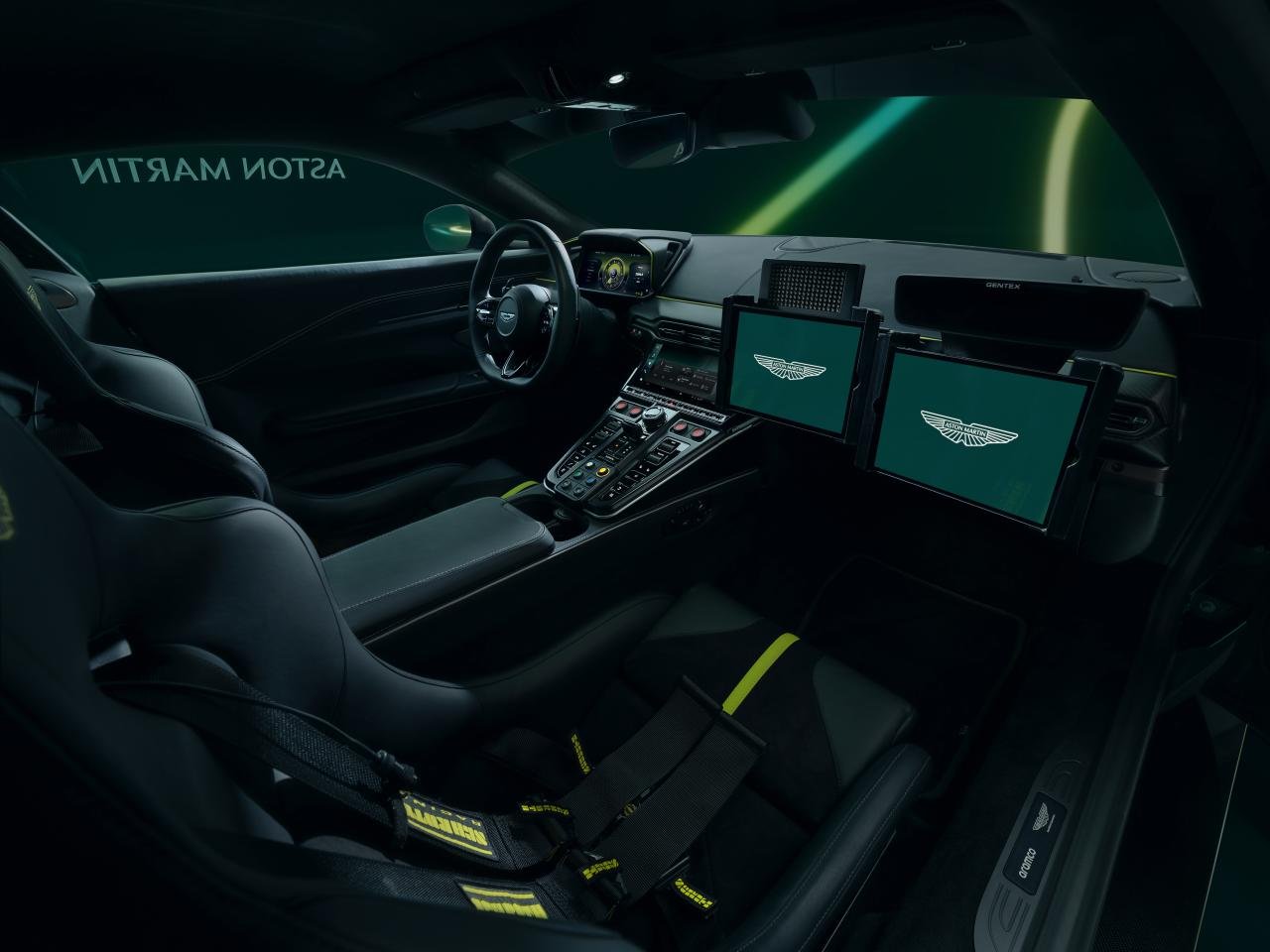 Aston Martin Vantage F1 Safety Car-2