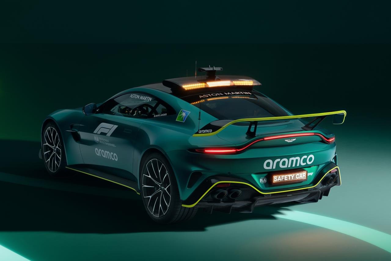 Aston Martin Vantage F1 Safety Car-3