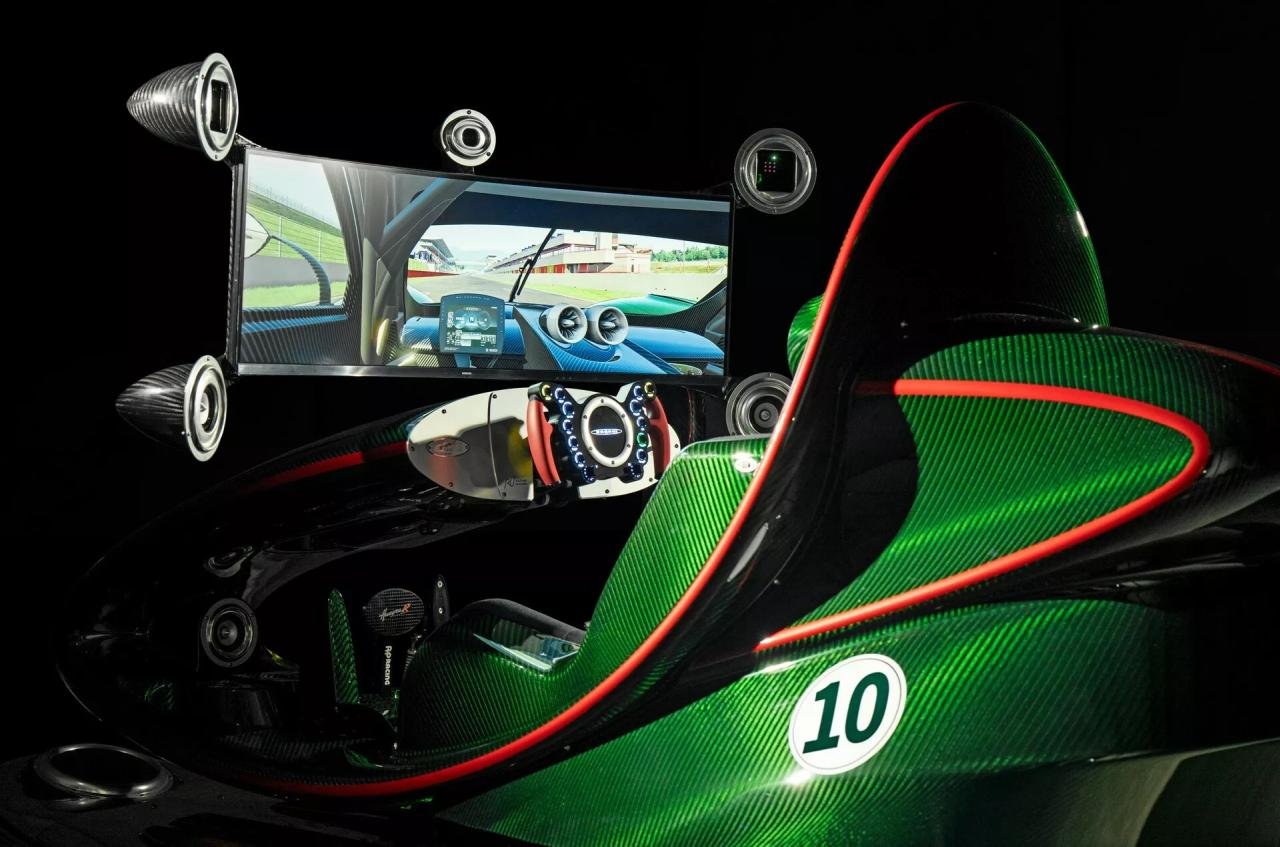 Pagani-Huayra-R-Simulator-4