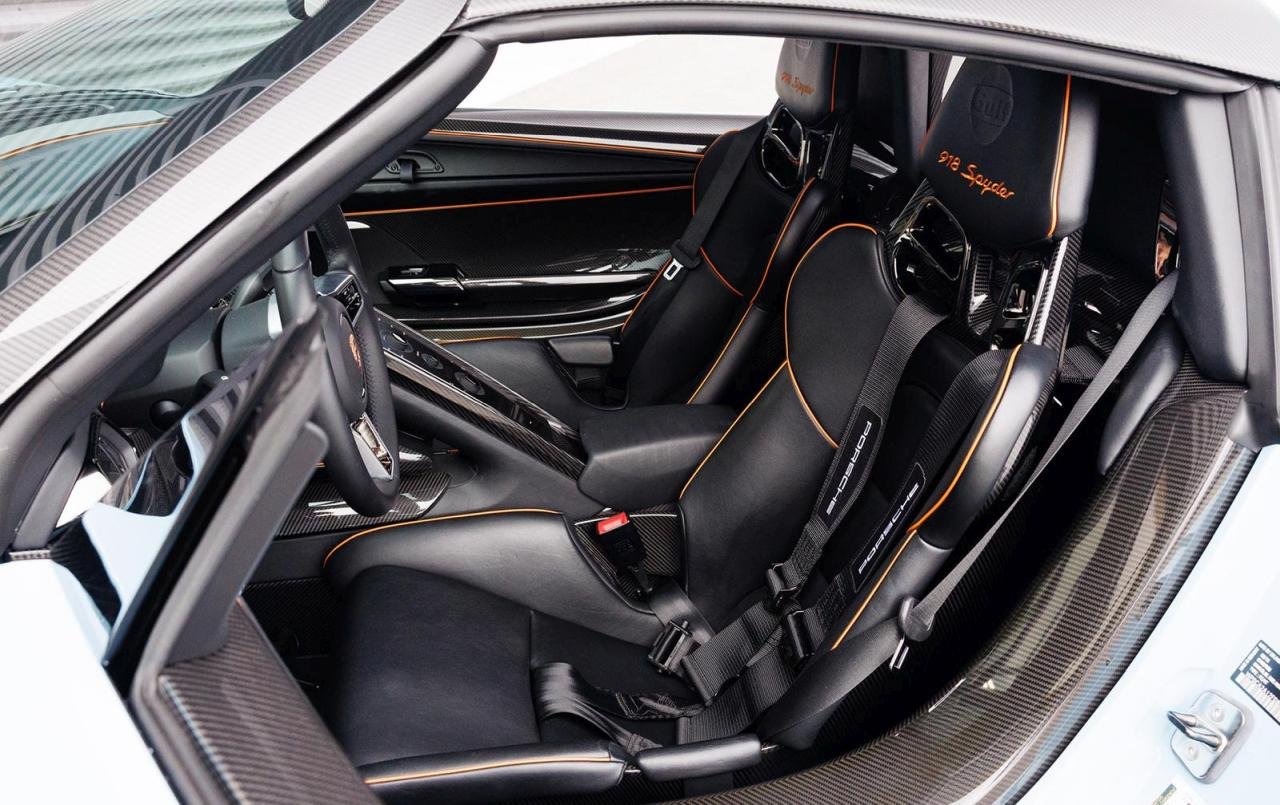 Porsche 918 Spyder Gulf Livery-Amelia Island-Auction-4