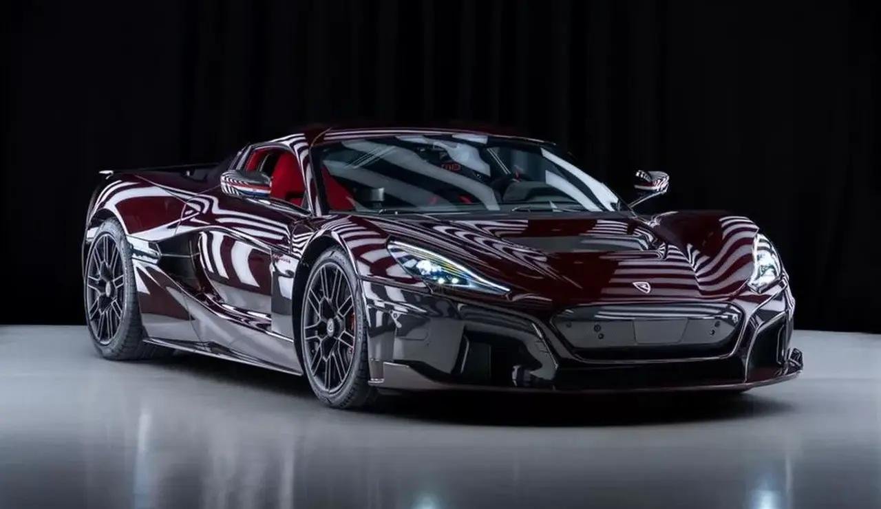 Rimac-Nevera-Mate-Rimac-2-2048x1162