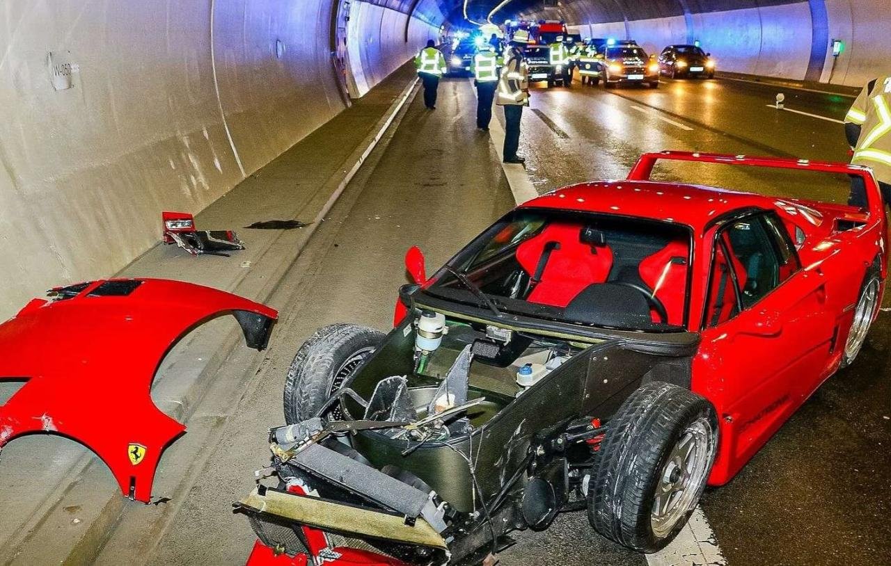 Ferrari F40 Crash Germany