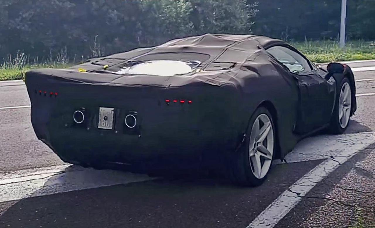 Ferrari Icona-SF90 facelift-supercar-spy-shots-1