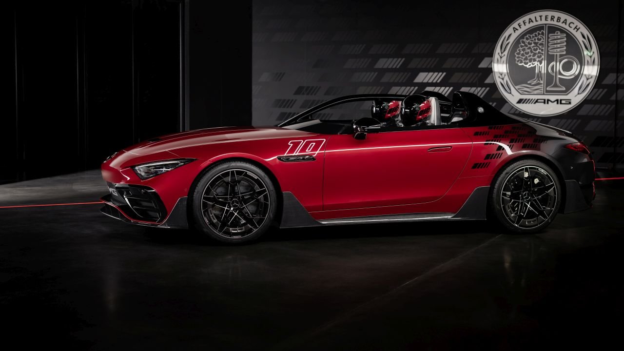 Concept Mercedes-AMG PureSpeed: Expressives Konzeptfahrzeug gibt Ausblick auf erstes Modell der Mythos-SerieConcept Mercedes-AMG PureSpeed – expressive concept car gives a look at the first model in the Mythos series