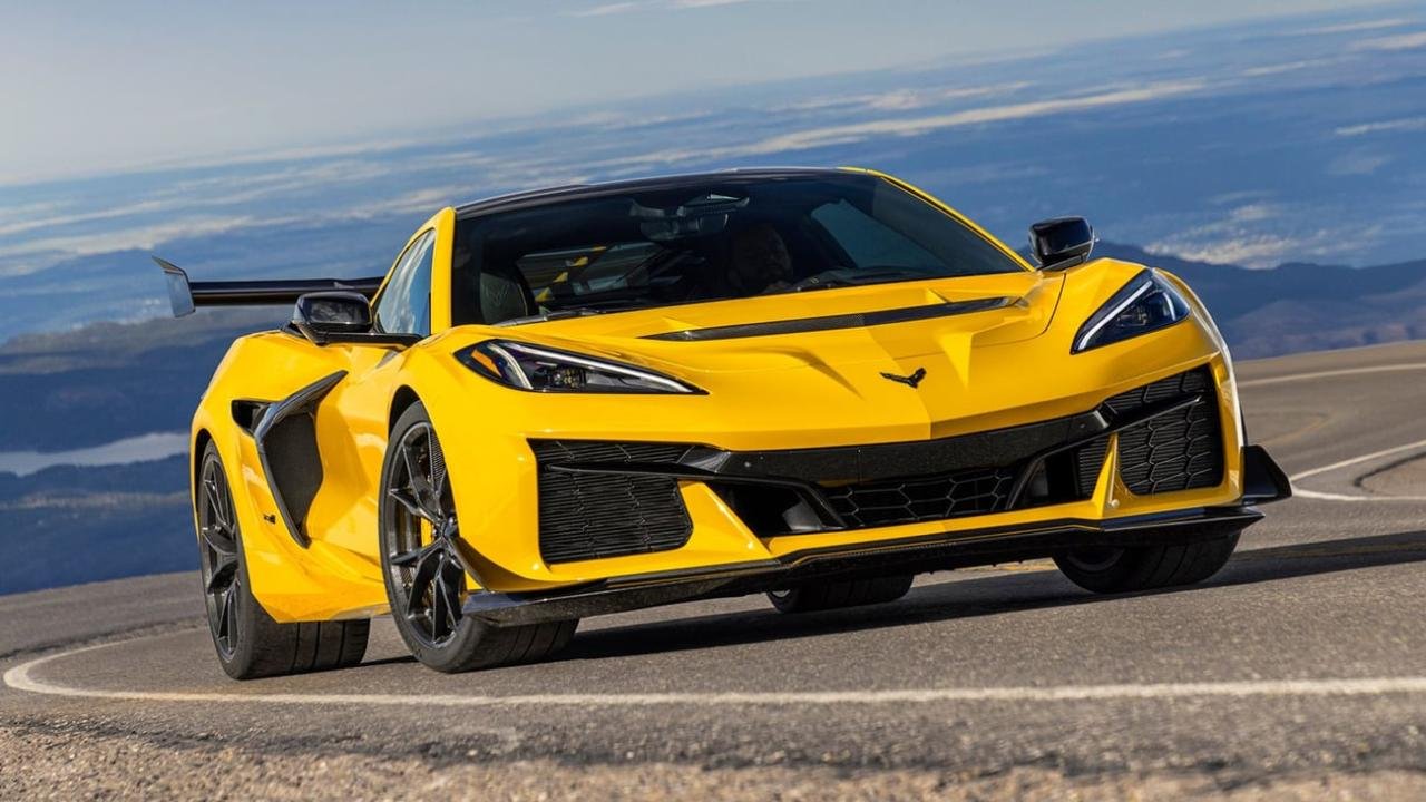 2025 Chevrolet Corvette ZR1-leaked-3