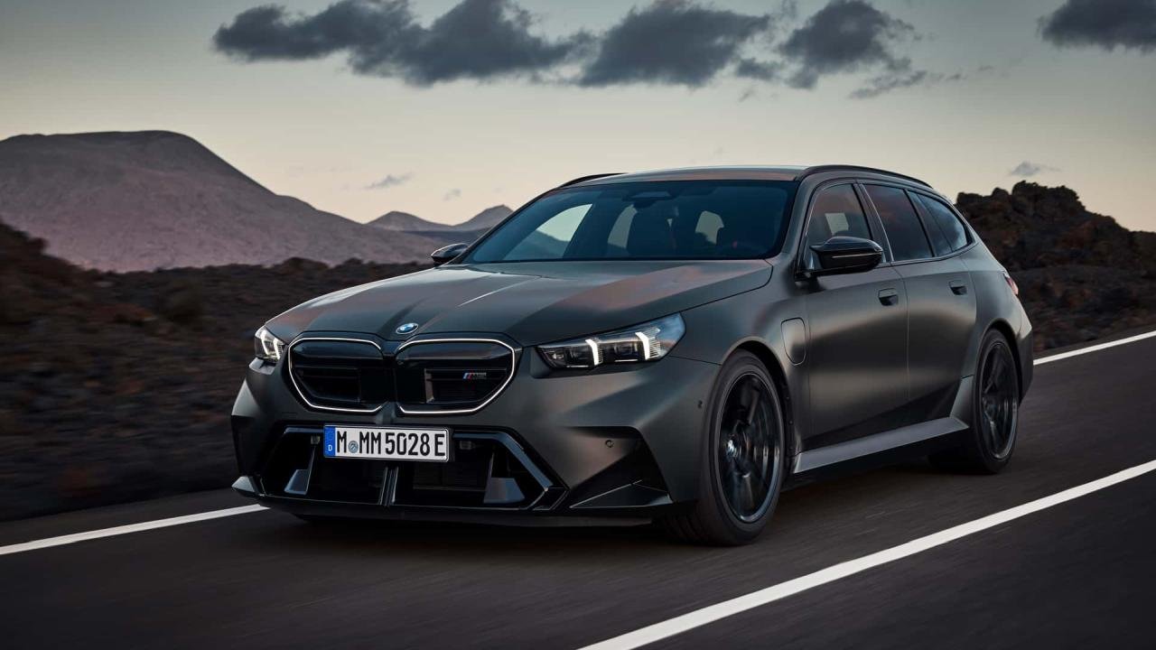 bmw-m5-touring-2024