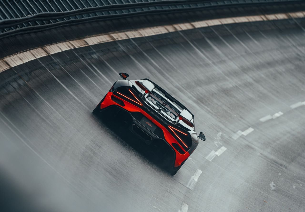 2 BUGATTI W16 Mistral World Record