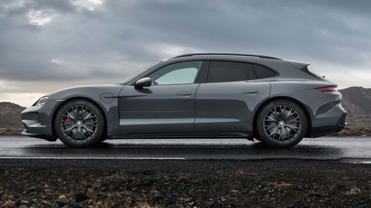 2025-porsche-taycan-gts (2)