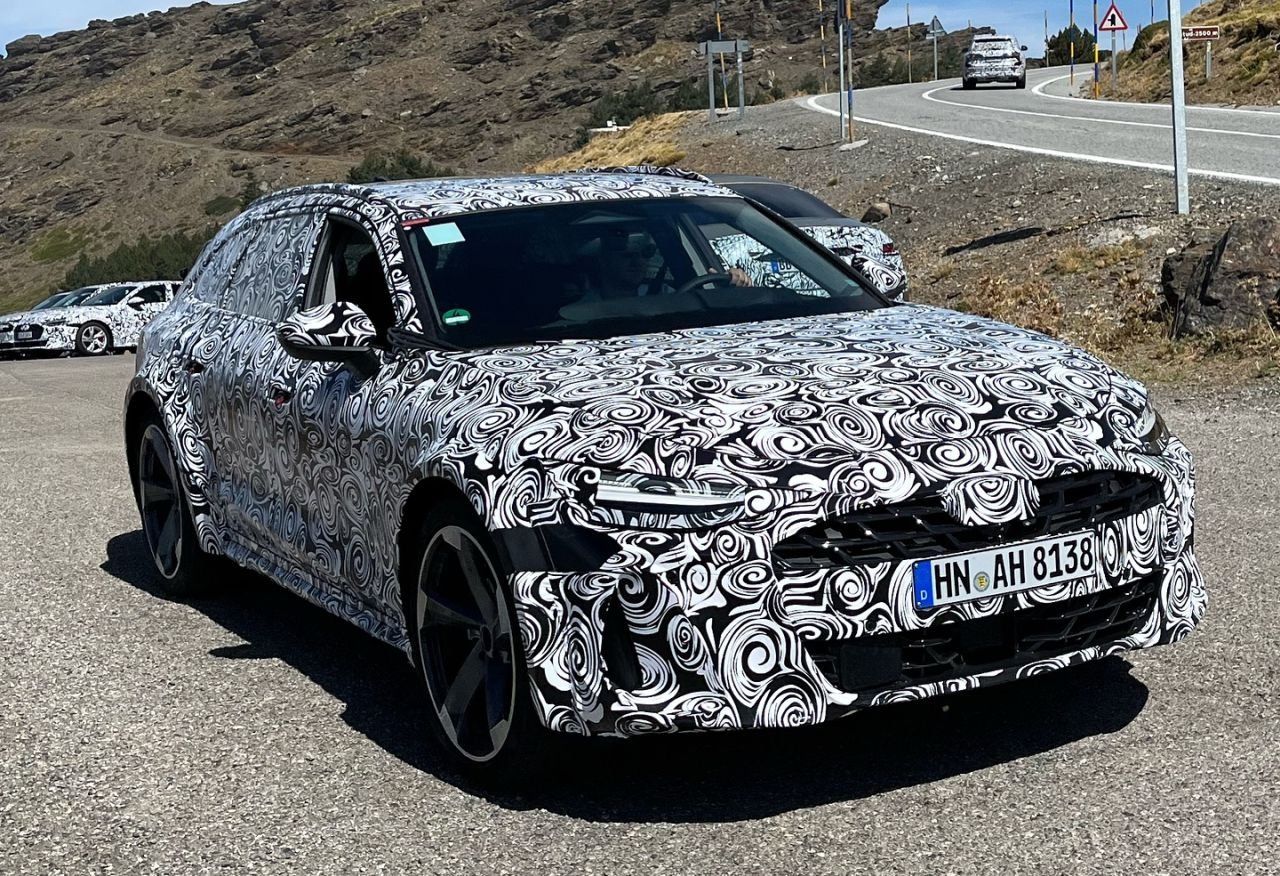 2026 Audi RS5 Sedan-Avant-spy-images-2