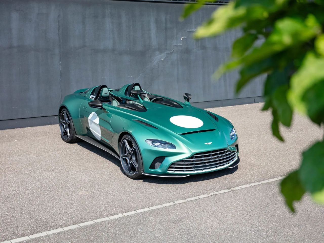 Aston Martin V12 Speedster-RM Sothebys Munich Auction-4
