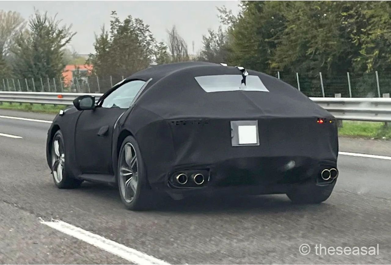 Ferrari Roma M facelift-spy-shots-2