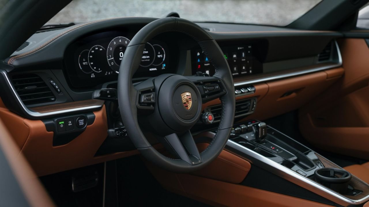 2025 Porsche 911 Carrera S-2