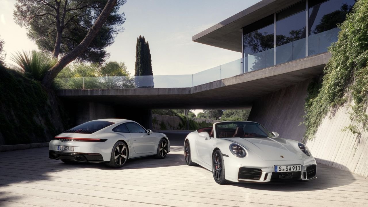 2025 Porsche 911 Carrera S-4