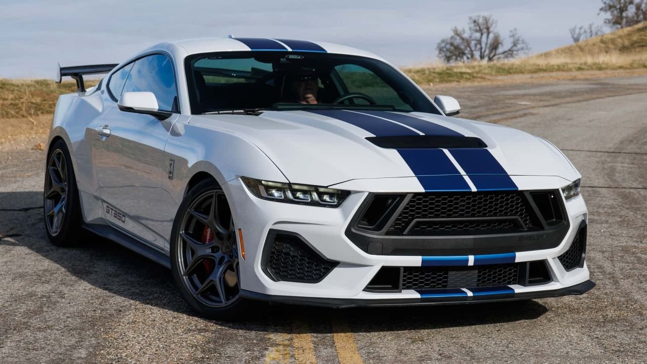 2025-ford-mustang-shelby-gt350 (2)