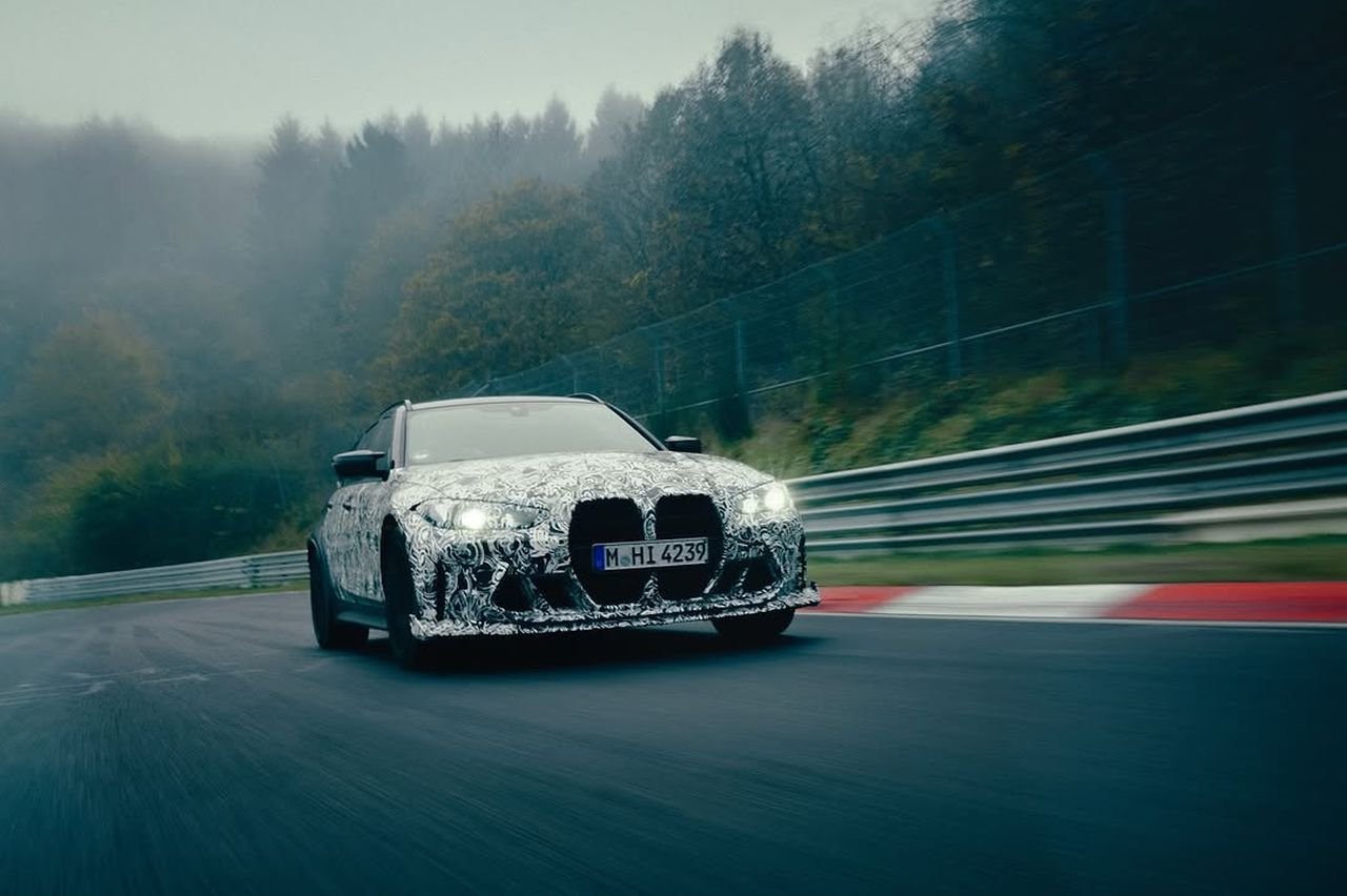 BMW M3 CS Touring Teaser-1