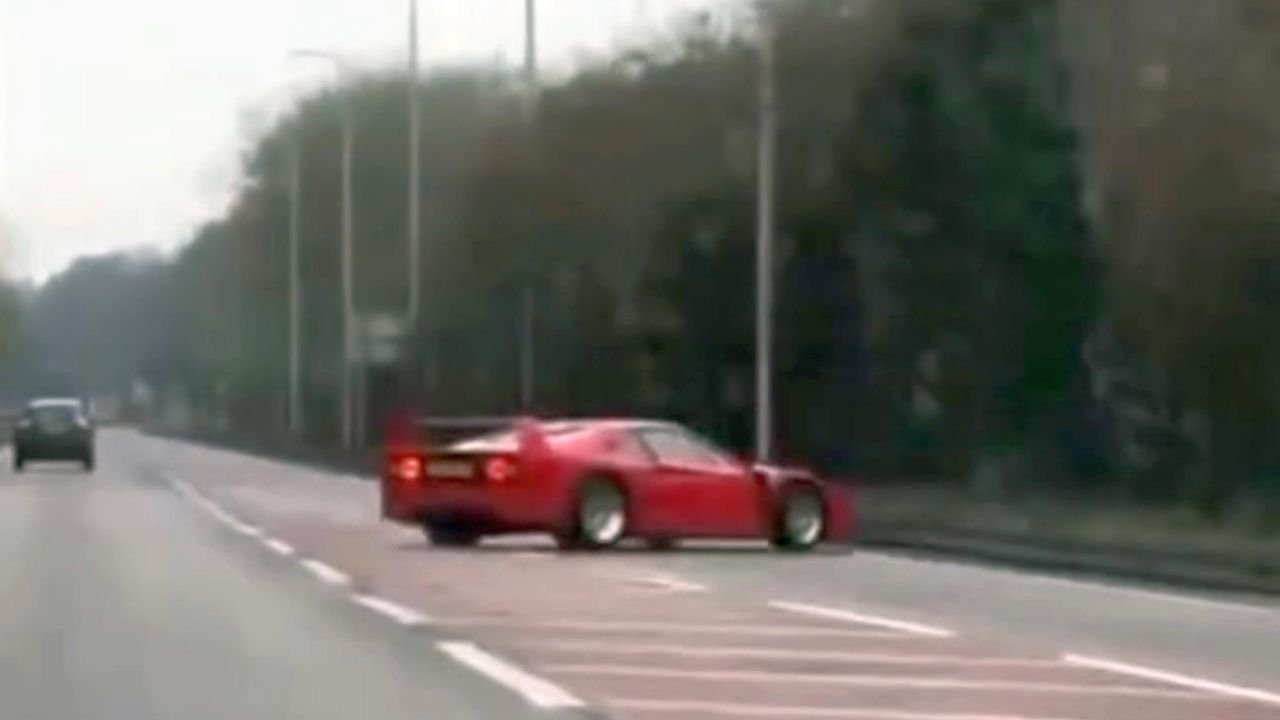 Ferrari F40 Crash Video UK