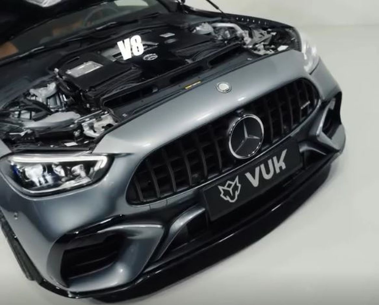 VUK Mercedes-AMG C63 V8-3