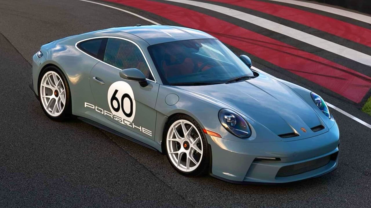 Porsche 911 ST auction-4