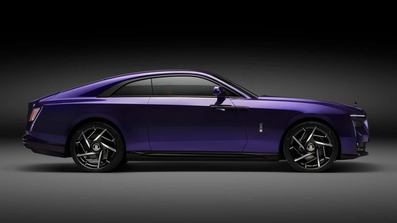 rolls-royce-spectre-black-badge-2025 (3)