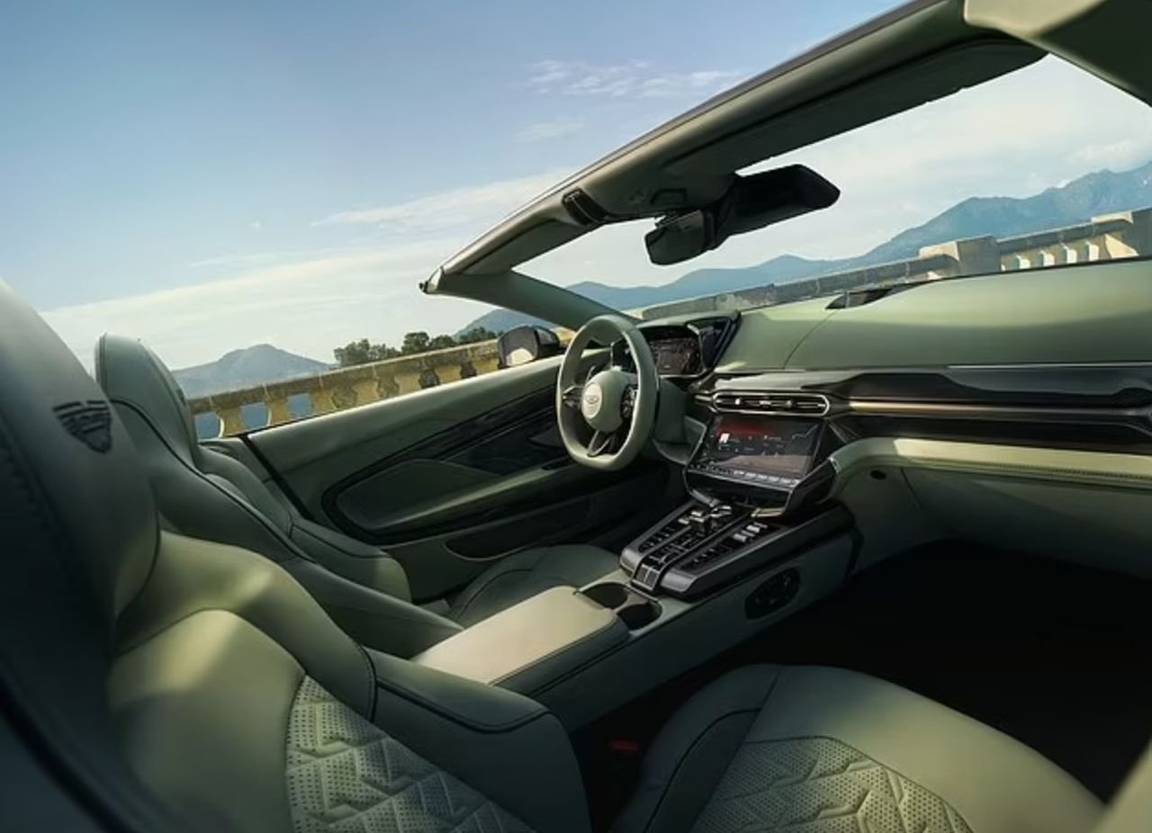 2026 Aston Martin Vanquish Volante-leaked-3