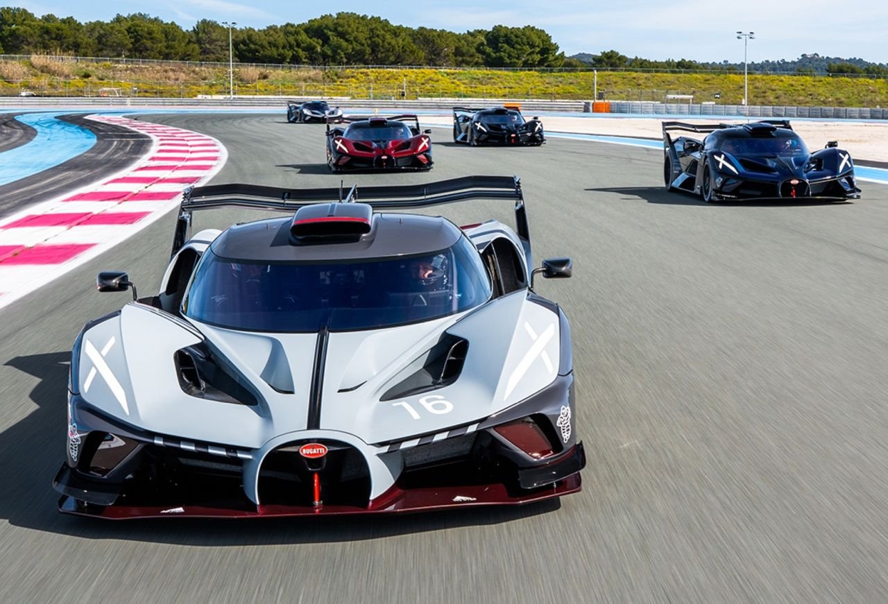 Bugatti Bolide-track drive-1