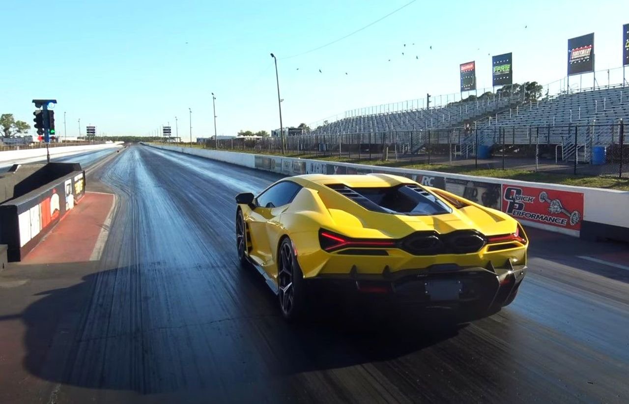 Lamborghini Revuelto drag race quarter mile time
