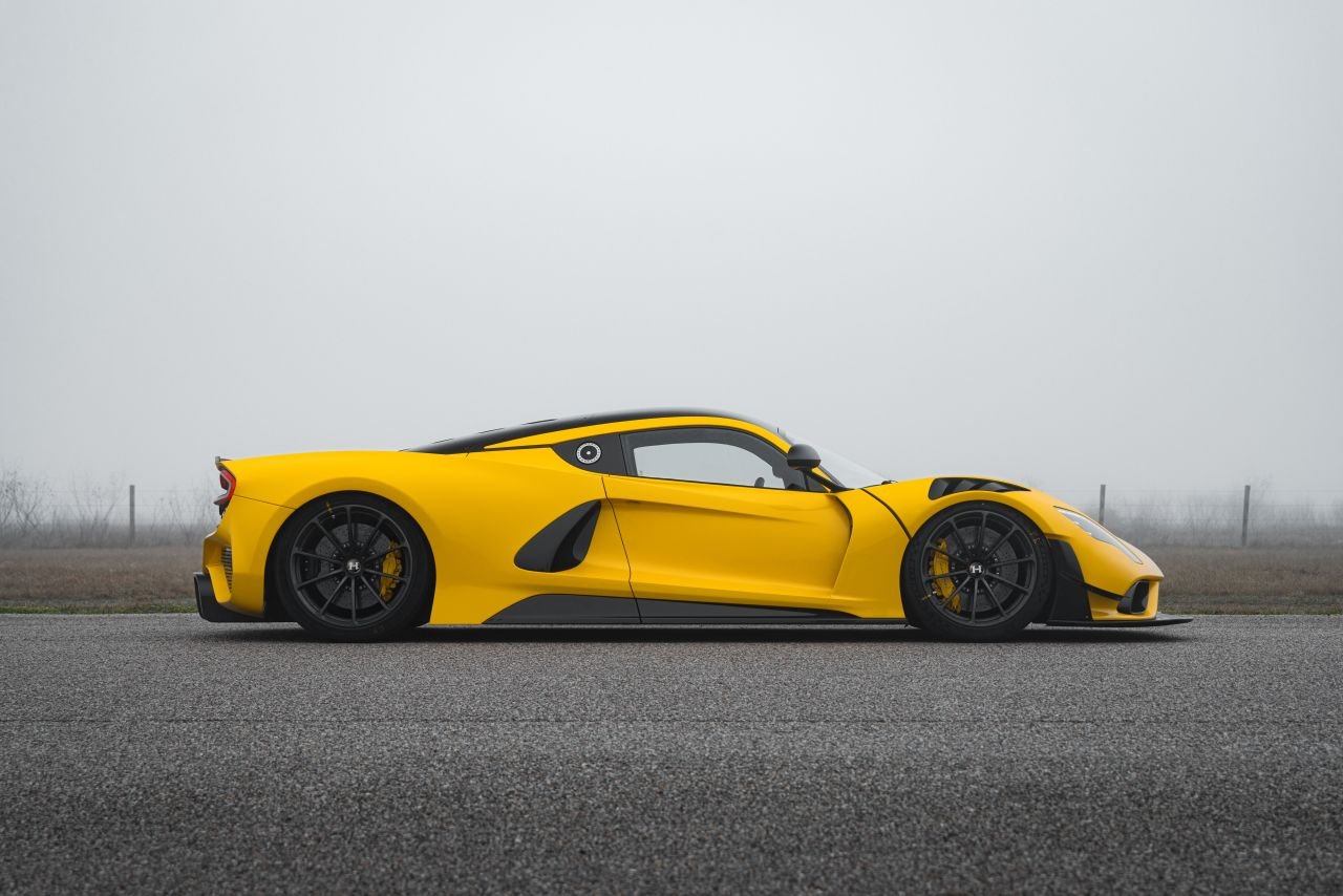 Hennessey-Prototype-Venom-F5-EVOlution-05