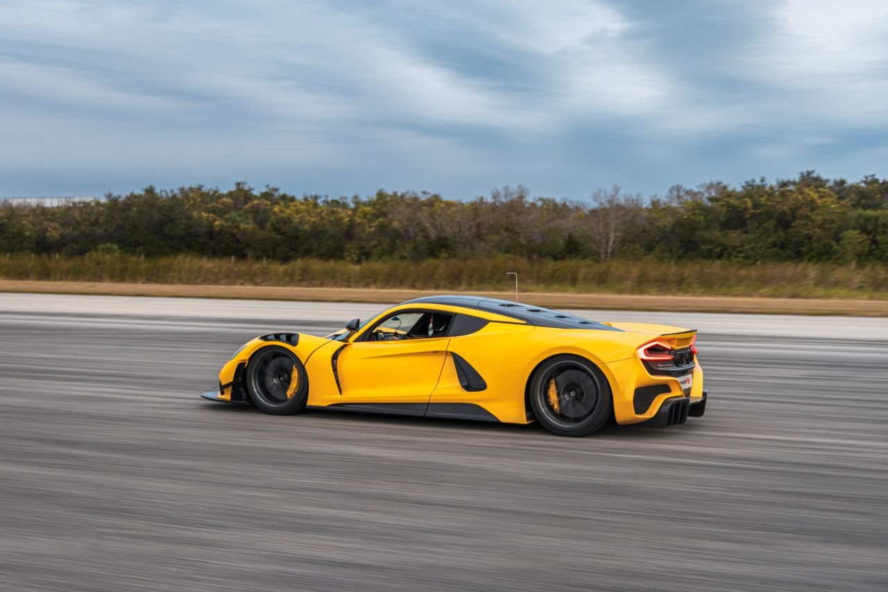 Hennessey-Prototype-Venom-F5-EVOlution-08