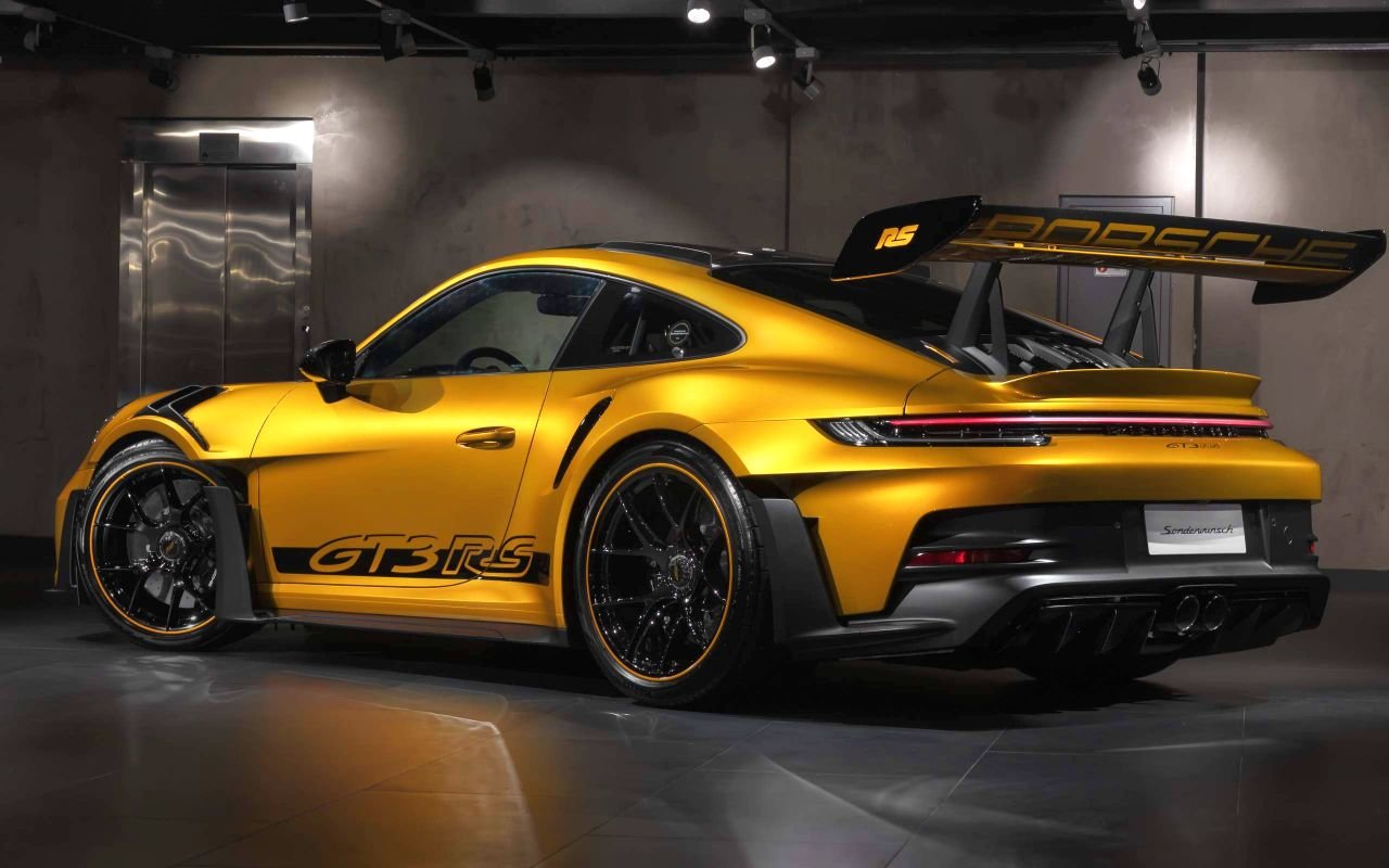 Porsche 911 GT3 RS_Gold_Brazil-2