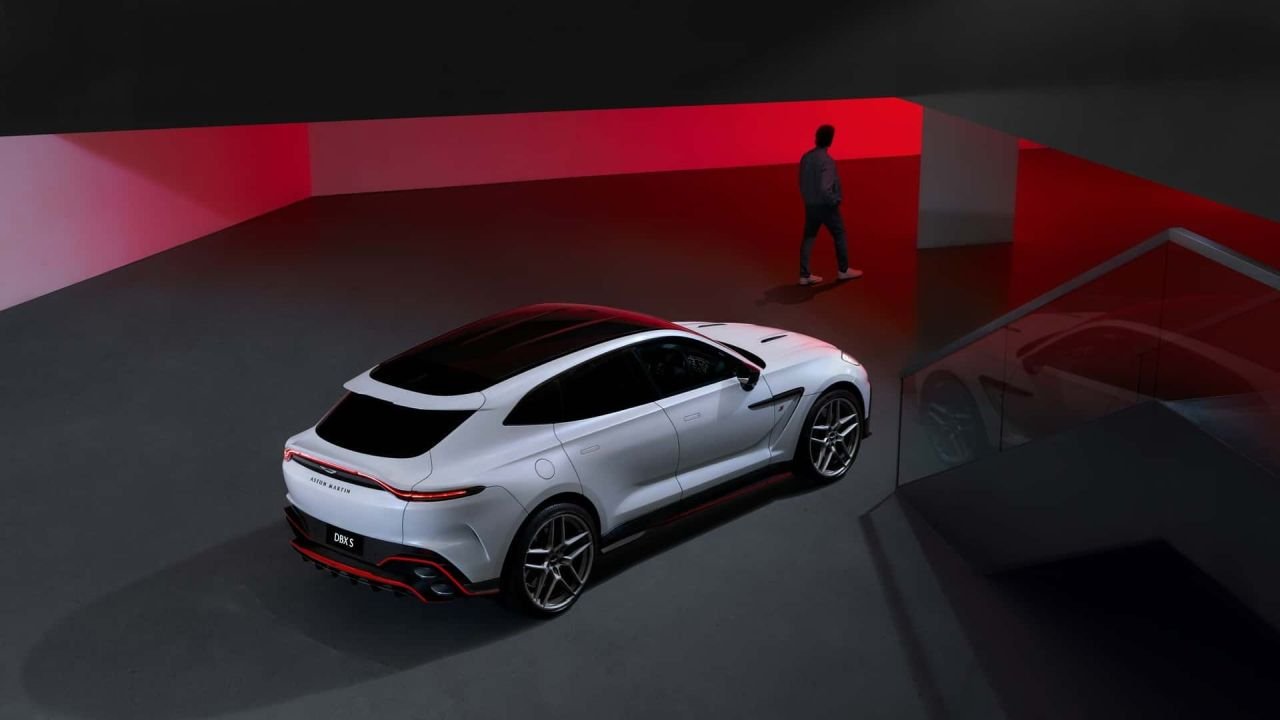 aston-martin-dbx-s (2)