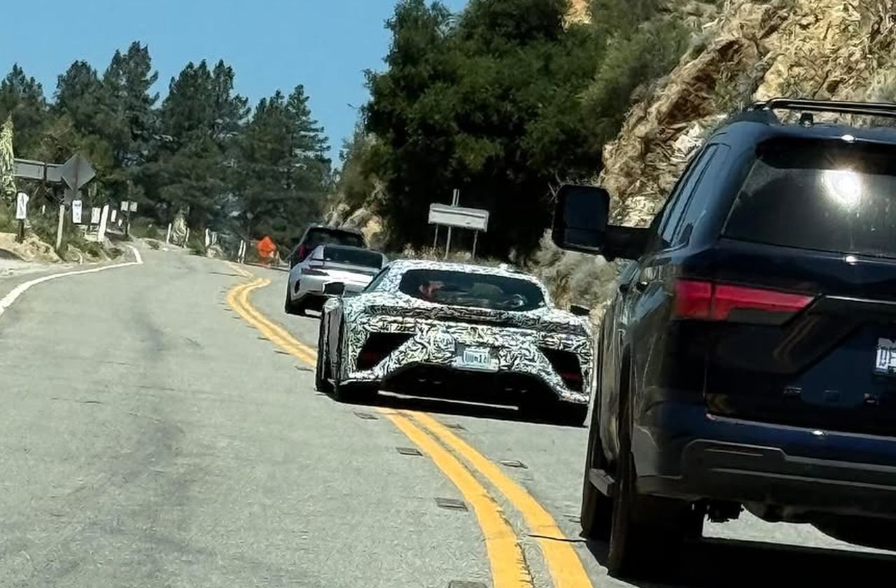 Lexus LFR-spy-shots-USA
