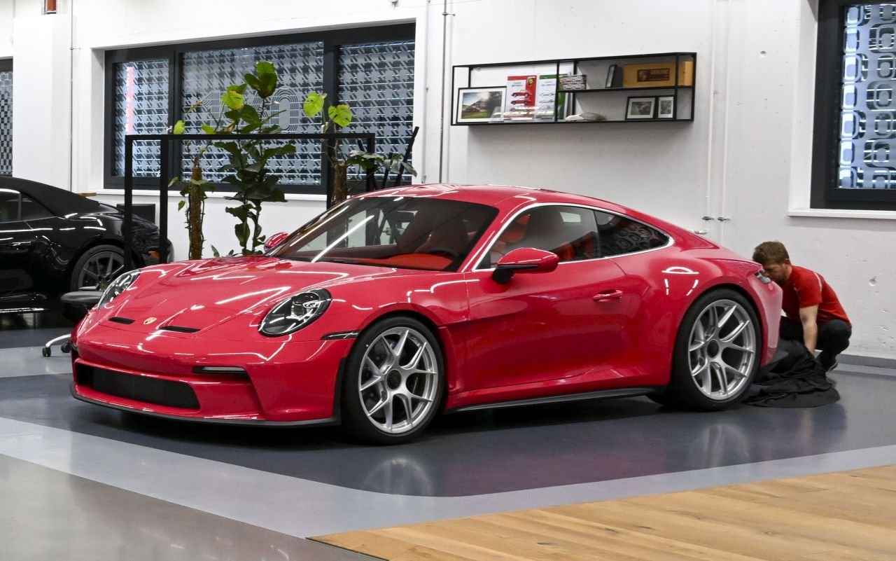 Porsche-911-ST-Fraise