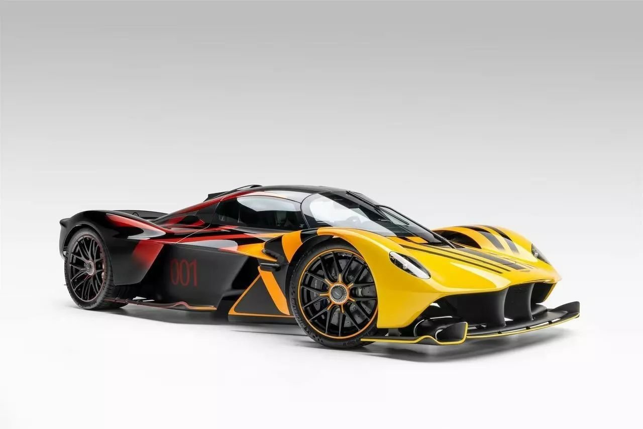 Aston-Martin-Valkyrie-For-Sale-USA-22