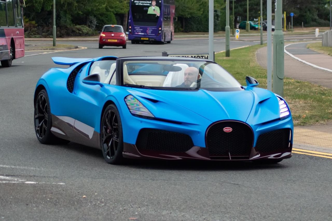Bugatti Mistral-UK-1