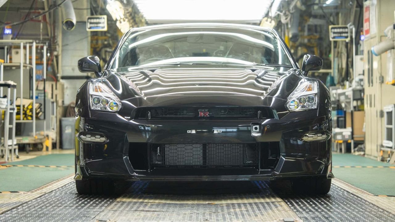 Nissan GT-R R35 final unit-3