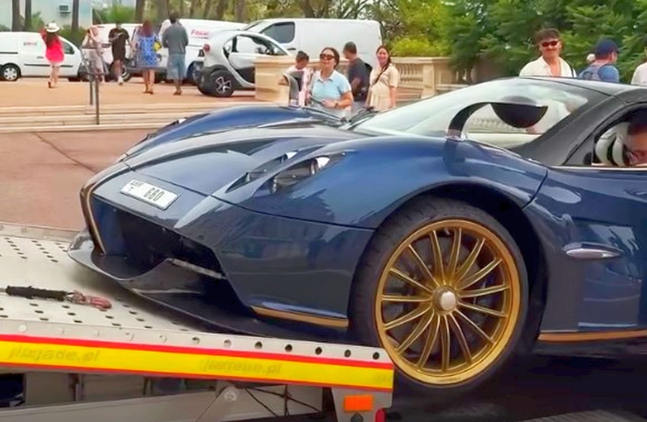 Pagani Huayra Roadster-Monaco