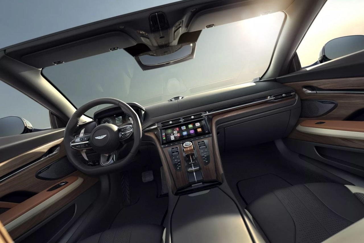 Aston Martin DB12 Volante 60th anniversary edition-3