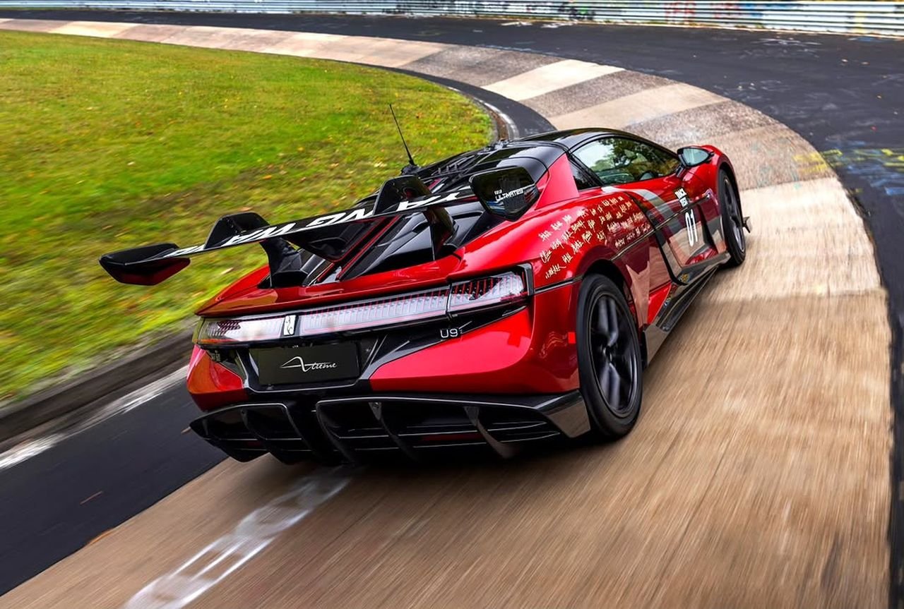 BYD Yangwang U9 Xtreme Nurburgring lap record-2