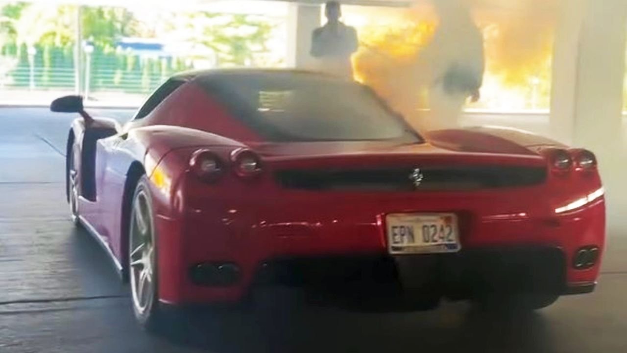 Ferrari Enzo smoke-USA-clutch