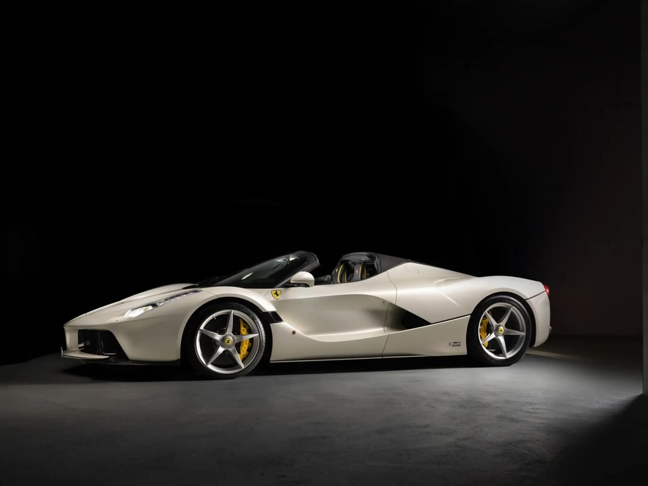 Ferrari LaFerrari Aperta White Swiss Auction-1