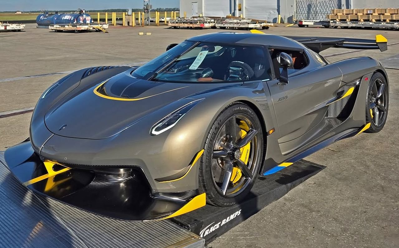 Koenigsegg Jesko Eye of the Tiger-USA-1